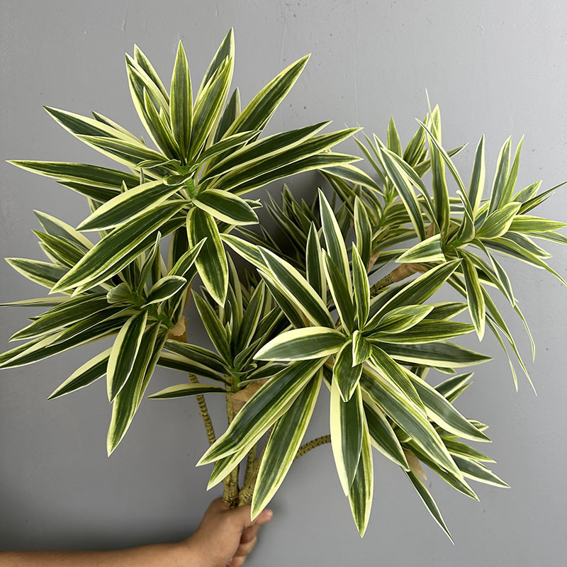 Piante verdi simulate 3 teste  - Dracaena Marginata recensione e prezzo
